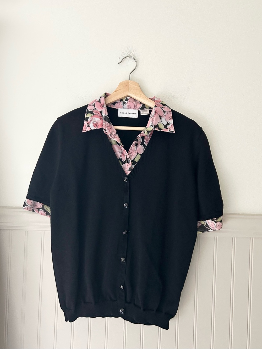 Alfred Dunner Black Floral Trim Button Front Top Pink Detail Size Medium